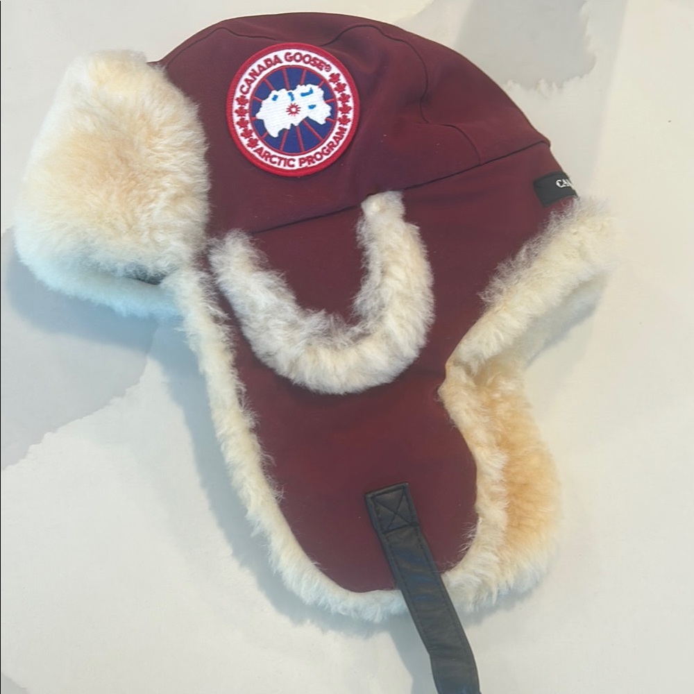 Canada Goose Red Fur-Lined Snow Hat